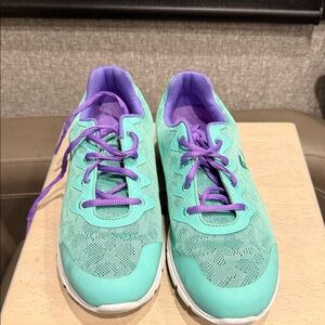 Footjoy Women's Teal and Purple Golf Shoes 9.5 like new extra laces